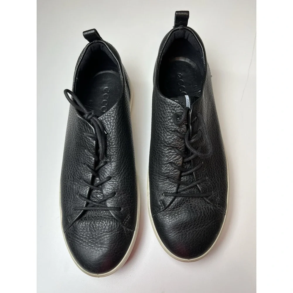 ECCO Women's Soft Leather  Sneaker  Black Size 9 US / 40 EU Extra Width